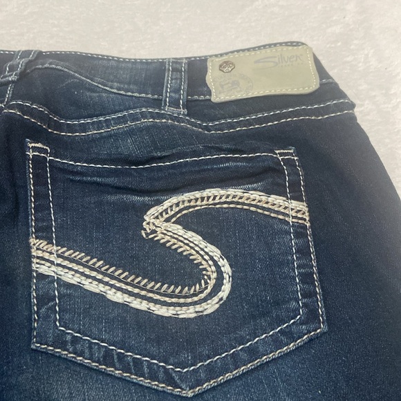 SILVER SUKI Mid Bermuda Jean Shorts Size 30 Waist - Picture 10 of 14